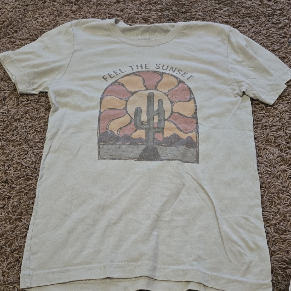Feel the Sunset Graphic T-Shirt